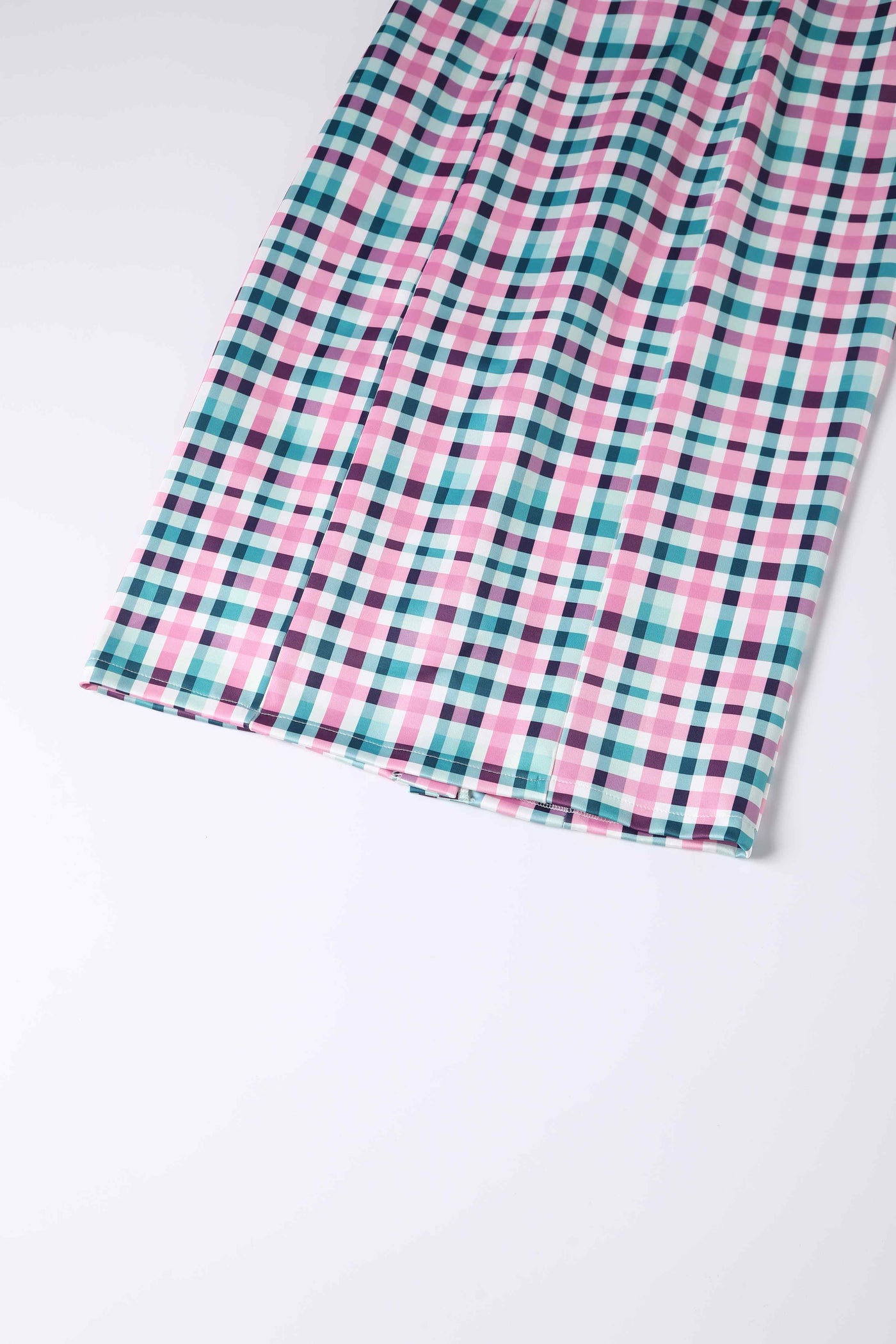 Close up view of 50s Style Pink & Green Check Collar Dress