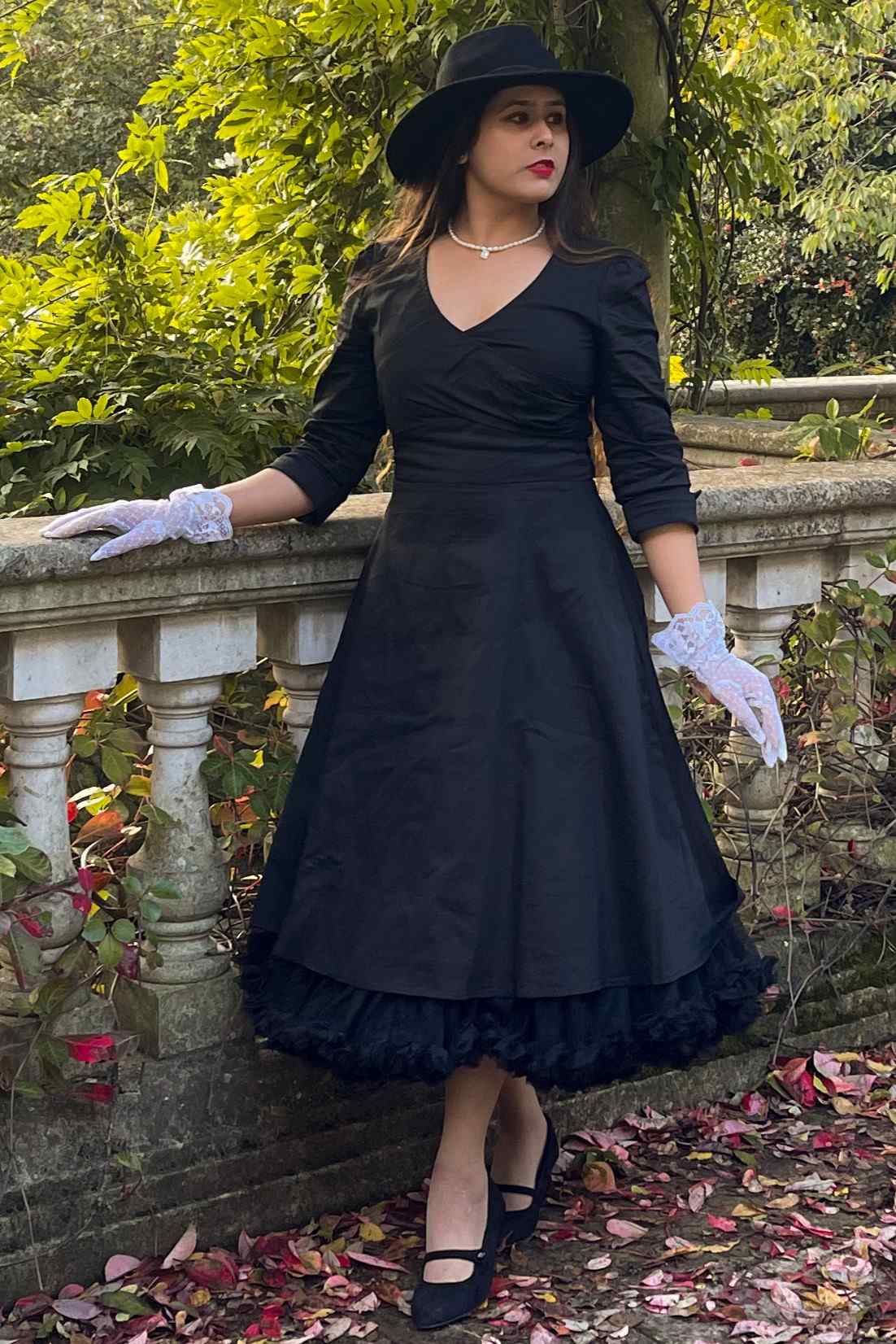 Black fifties style dress hotsell