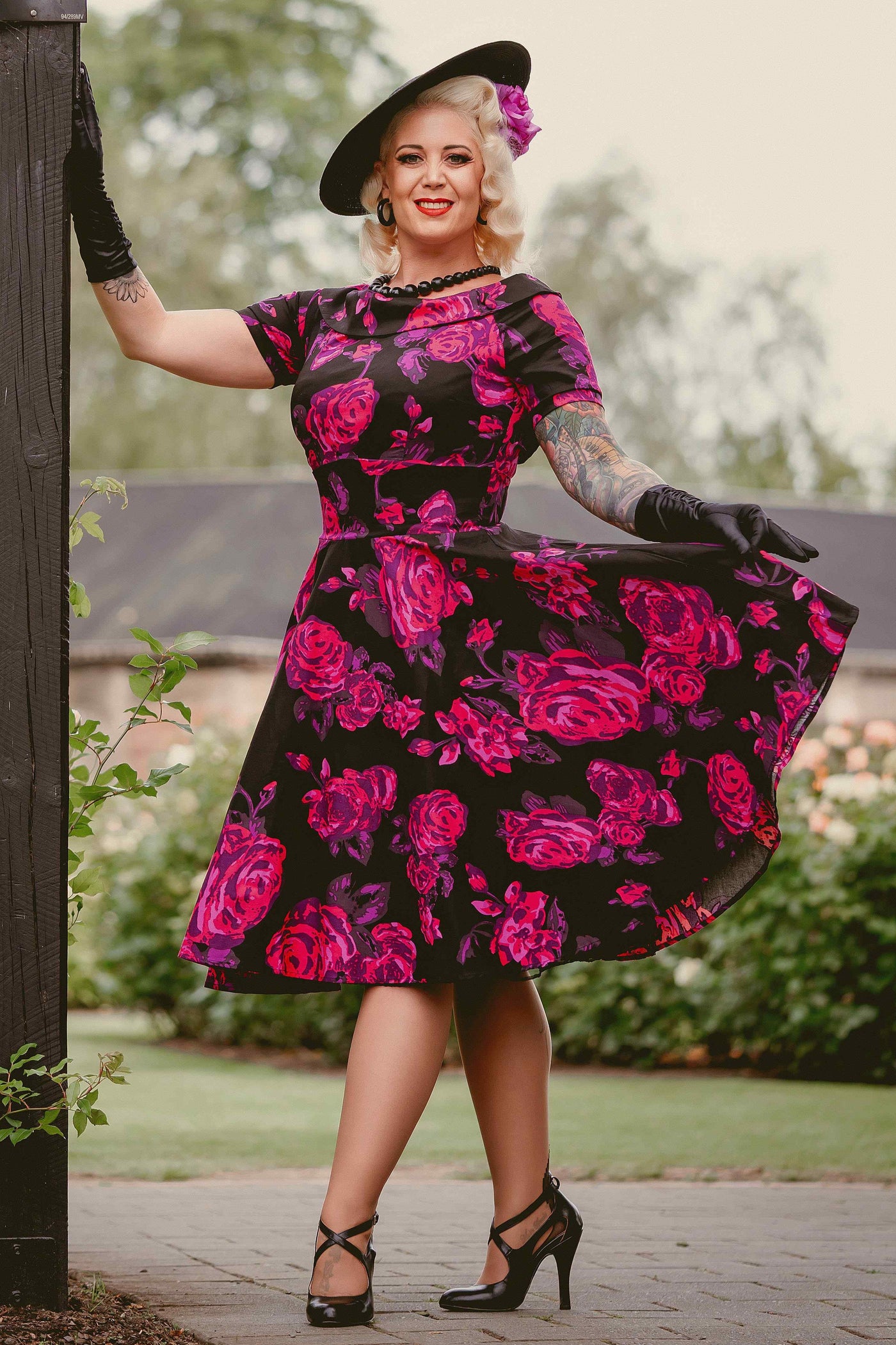 Retro Black-Pink Roses Swing Dress