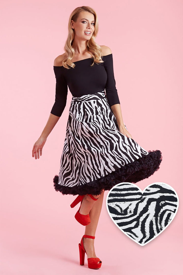 Black swing skirt uk best sale